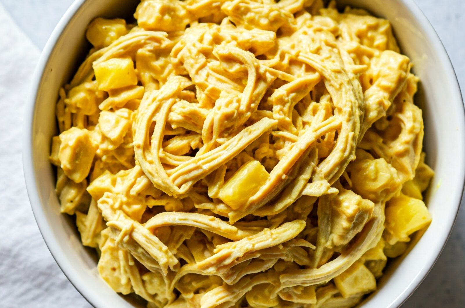 Hønsesalat med ananas og karry