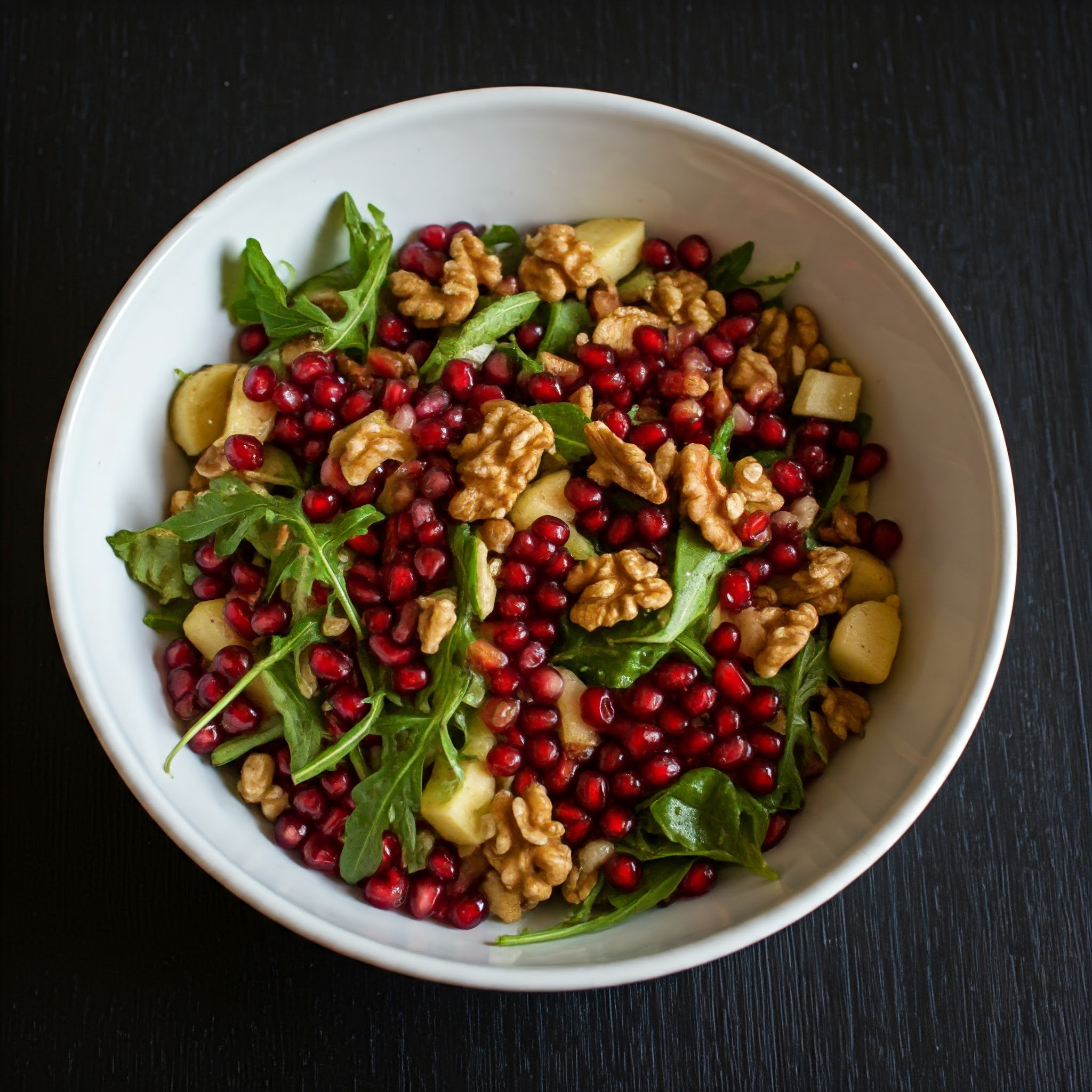 Julesalat med granatæble og nødder