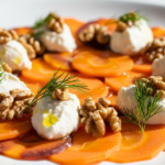 Carpaccio af Rå Gulerødder med Gedeostcreme og Ristede Valnødder
