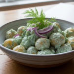 Nye kartofler i cremet dild-dressing