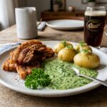 Stegt Flæsk med Persillesauce: En Dansk Klassiker